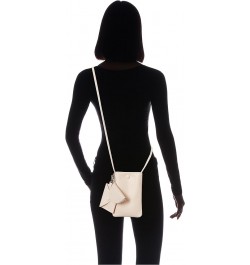 Trends Ivory $18.13 Shoulder Bags